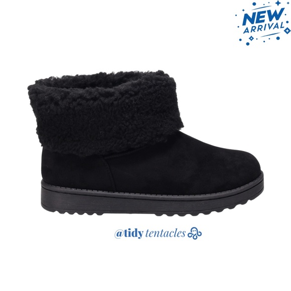 Faux Fur Cuff Women's Ankle Boot Women's Size 7.5 in Black - Picture 2 of 4